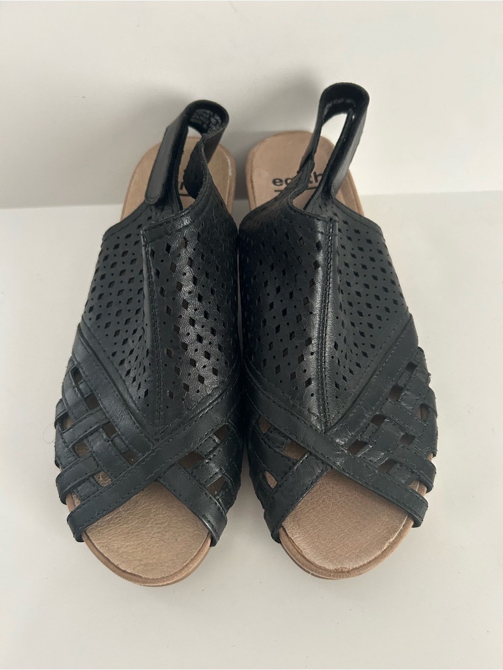 Earth Pisa Galli wedge sandals | Size 7